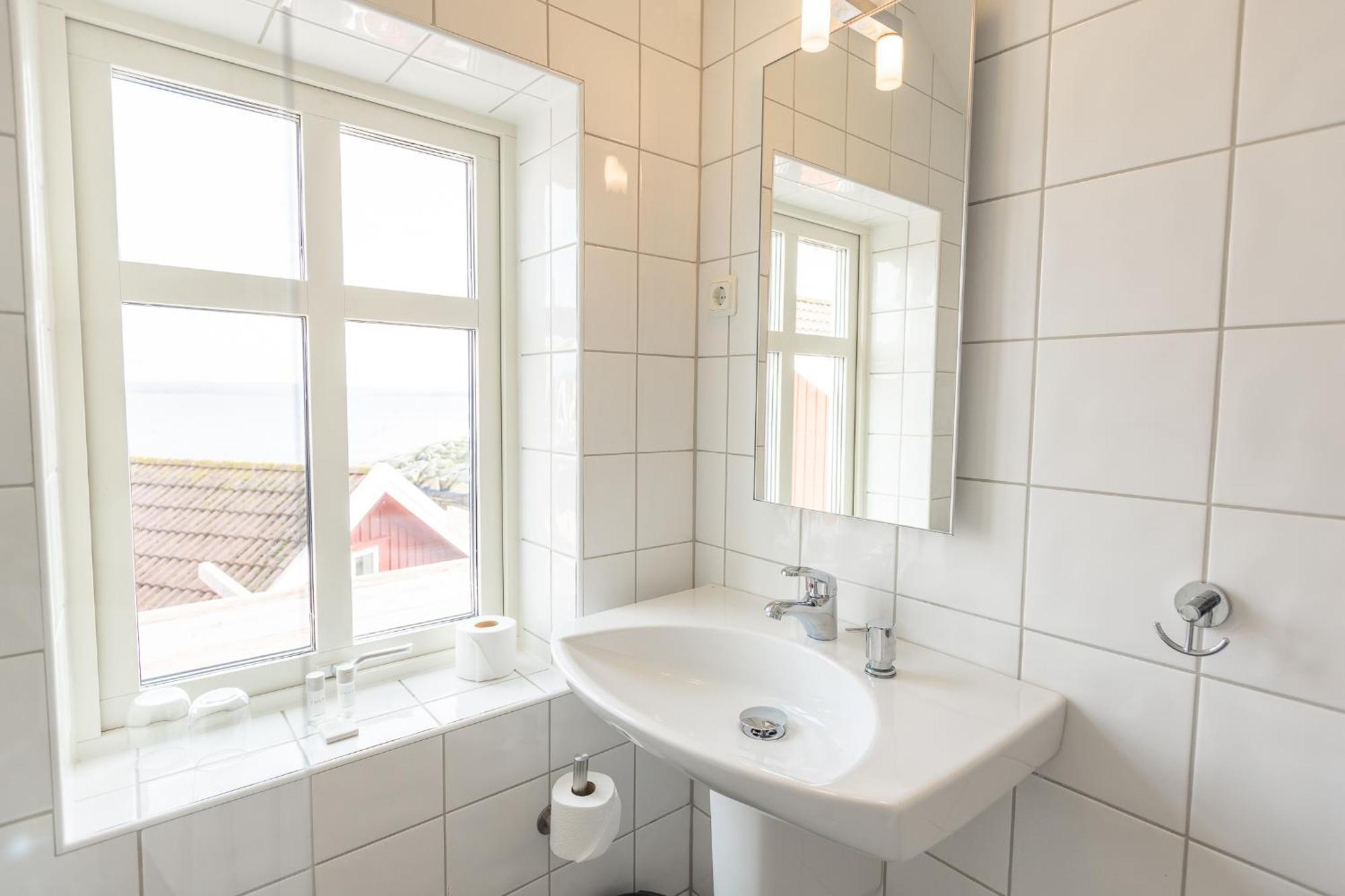 Lotshotellet Karingon Buitenkant foto