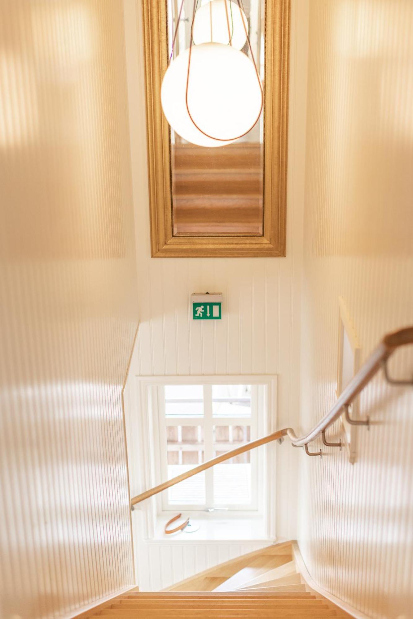Lotshotellet Karingon Buitenkant foto