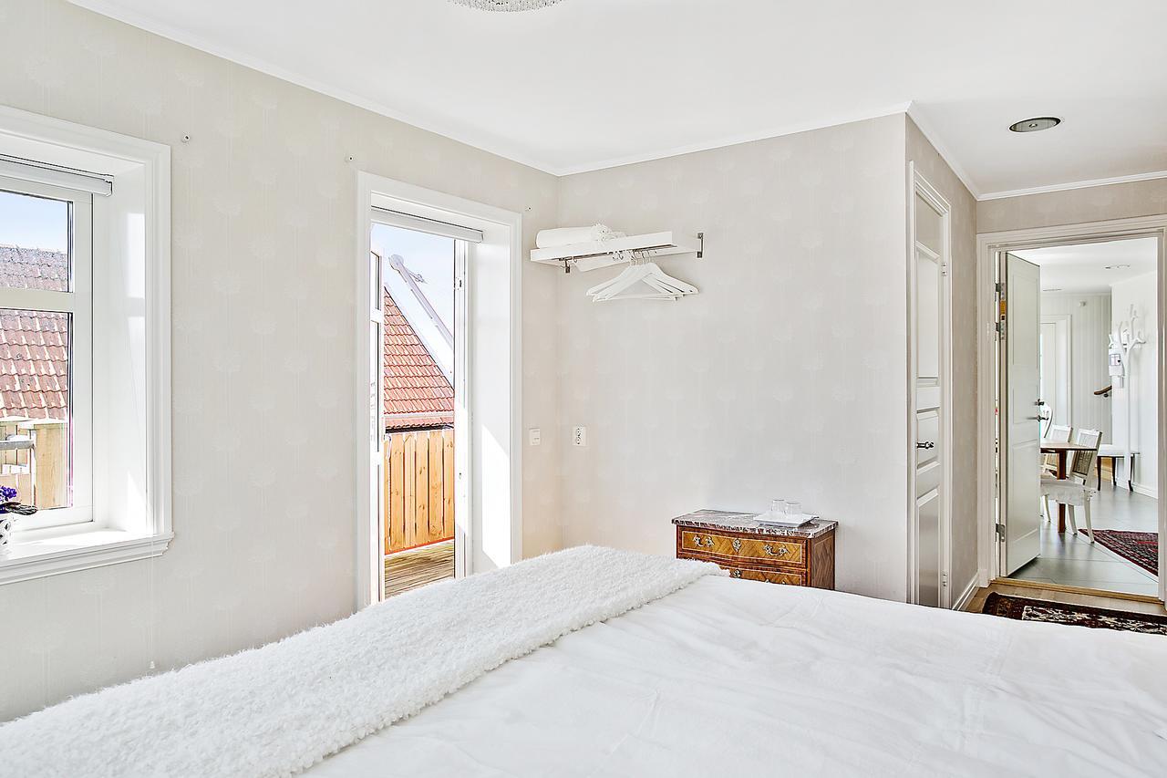 Lotshotellet Karingon Buitenkant foto
